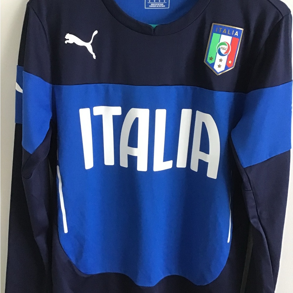 COPY - Puma long sleeved italia shirt